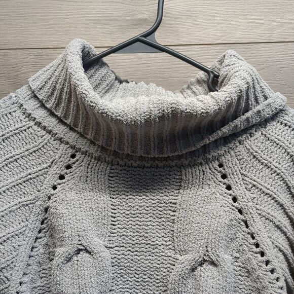 Gray Cable Knit Turtleneck Sweater - Picture 3 of 8